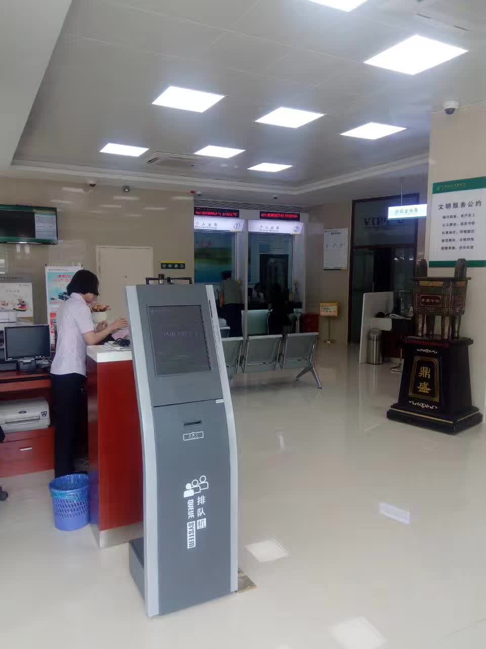 银行排队叫号机